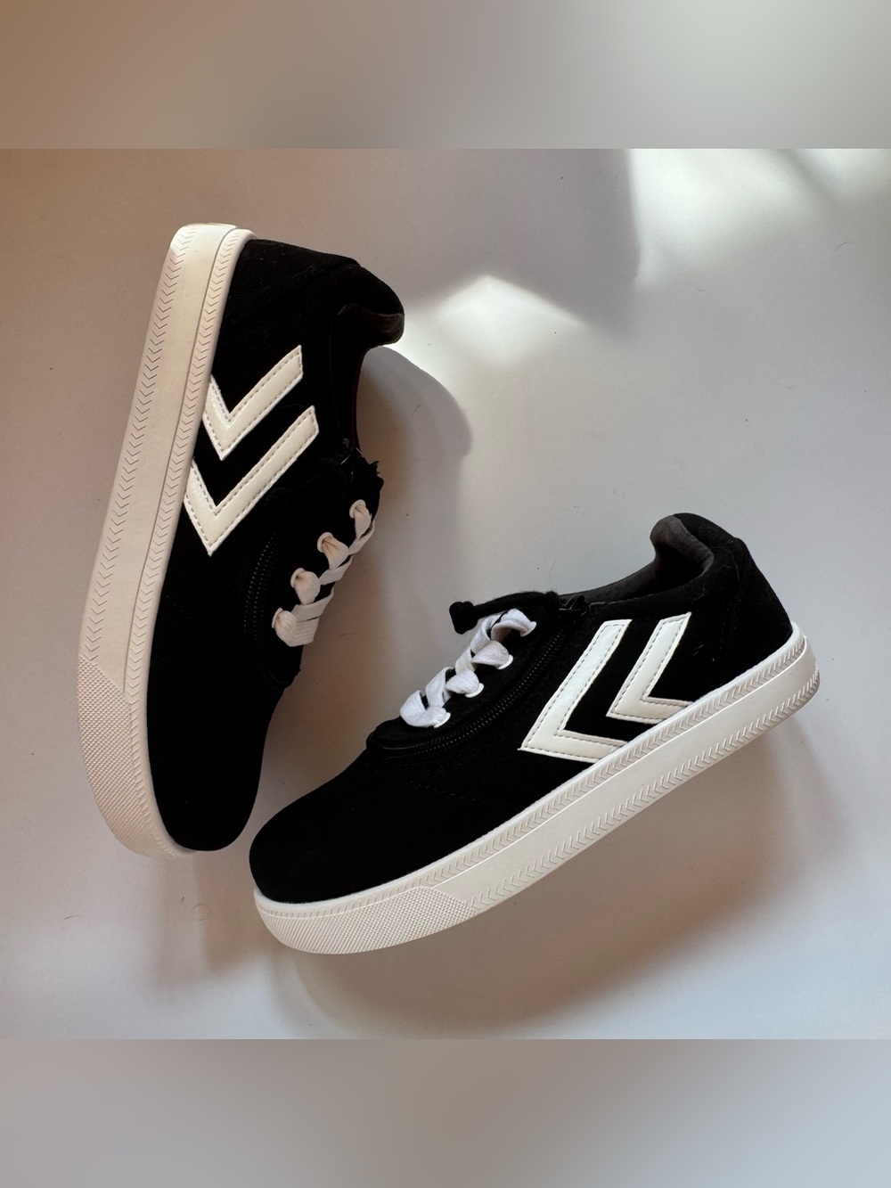 BILLY Sneaker CS Canvas Black White Zipper Laces Kids' 3W Play School Dressy